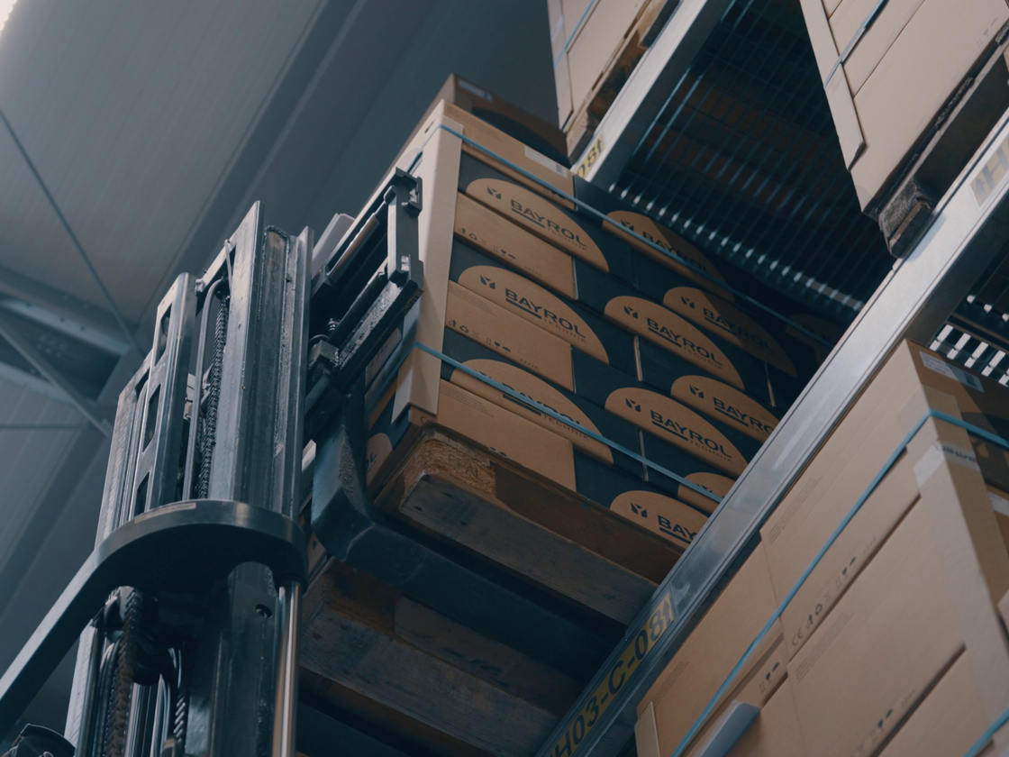 Visuel centre logistique BAYROL Technik